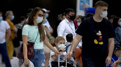 Antalya'ya ilk Rus turist kafilesi