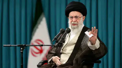 İran lideri Ayetullah Ali Hamaney'in ABD-İsrail saldırılarında öldürüldüğü duyuruldu