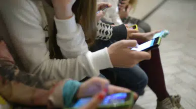 15 yaş altı sosyal medya düzenlemesi için ilk görüşme haftaya yapılacak