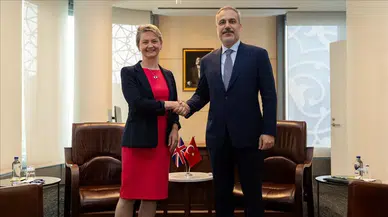 Dışişleri Bakanı Fidan, Birleşik Krallık Dışişleri Bakanı Cooper ile görüştü