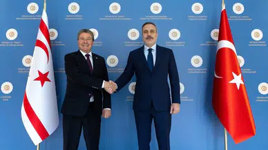 Dışişleri Bakanı Fidan, KKTC Başbakanı Üstel ile  bir araya geldi
