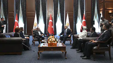 DEM Parti heyetinden AK Parti’ye bayram ziyareti