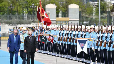 Cumhurbaşkanı Erdoğan, Cezayir Cumhurbaşkanı Tebbun’u resmi törenle karşıladı