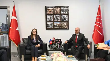 AK Parti ve CHP heyetleri üç bayram sonra bayramlaştı
