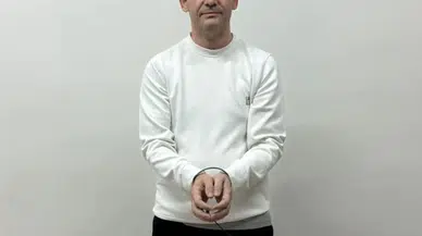 FETÖ’den kesinleşmiş hapis cezası bulunan komedyen Atalay Demirci yakalandı