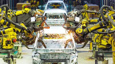 Otomotiv sektörü nereye direksiyon kırmalı?