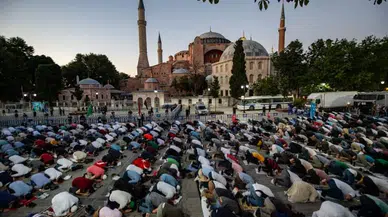 Ayasofya’nın yeniden ibadete açılışının üzerinden 6 yıl geçti