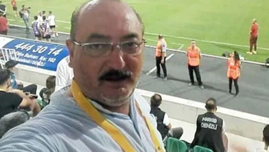 Aşı karşıtı gazeteci Erol Kes koronavirüsten hayatını kaybetti