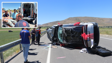 Bayburt'ta gelin arabası ile traktör çarpıştı: 7 yaralı