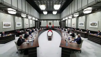 Kabine üyeleri İstanbul’un fethinin 573. yıl dönümünü mesajlarla kutladı