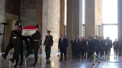 Galatasaray Kulübü Başkanı Dursun Aydın Özbek Anıtkabir’i ziyaret etti