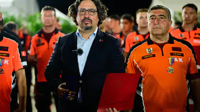 Venezuela’da Türk arama kurtarma ekiplerine kahramanlık nişanı takdim edildi