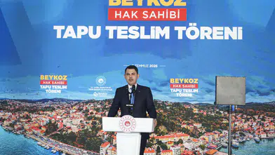 Bakan Kurum: "Beykoz’da 1071 hak sahibini tapusuyla buluşturduk"