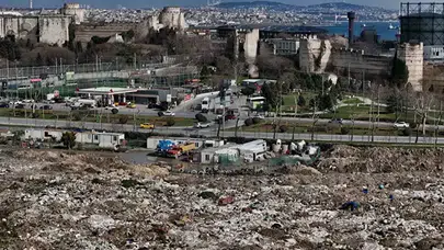 İstanbul’un tarihi Kazlıçeşme Meydanı moloz yığınlarıyla doldu