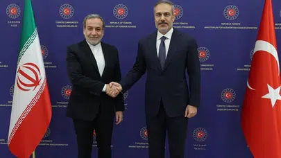 Dışişleri Bakanı Fidan, İran Dışişleri Bakanı Arakçi ile görüştü
