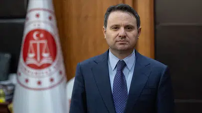 Bakan Gürlek: “Gençleri suça ve bağımlılığa sürükleyen suçlara karşı mücadelemizi sürdüreceğiz”