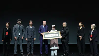 Cumhurbaşkanı Erdoğan, "Bir Adam Yaratmak" filminin galasına katıldı