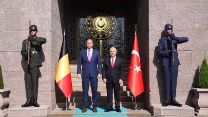 Bakan Güler, Belçika Savunma ve Dış Ticaret Bakanı Francken ile görüştü