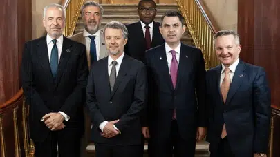 Bakan Kurum, Danimarka Kralı Frederik ile görüştü
