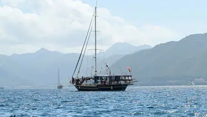 İsrail’den Küresel Sumud Filosu’na uluslararası sularda saldırı: 100 kişinin alıkonulduğu bildirildi