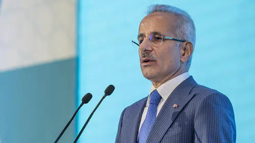 Bakan Uraloğlu: "Hürmüz Boğazı'nda 15 Türk sahipli gemi var”