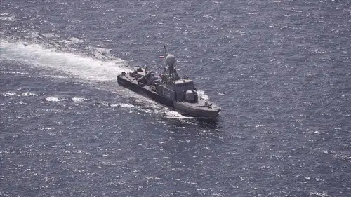 Sri Lanka, "imdat" çağrısı yapan İran donanmasına ait gemi için kurtarma operasyonu başlattı