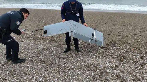 Sakarya'da deniz kıyısında insansız hava aracı parçaları bulundu