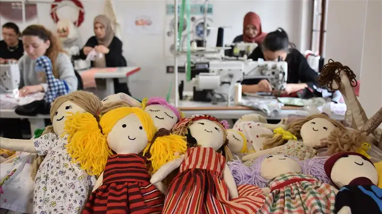 Trabzon’da atık kumaşlar oyuncağa dönüşüyor