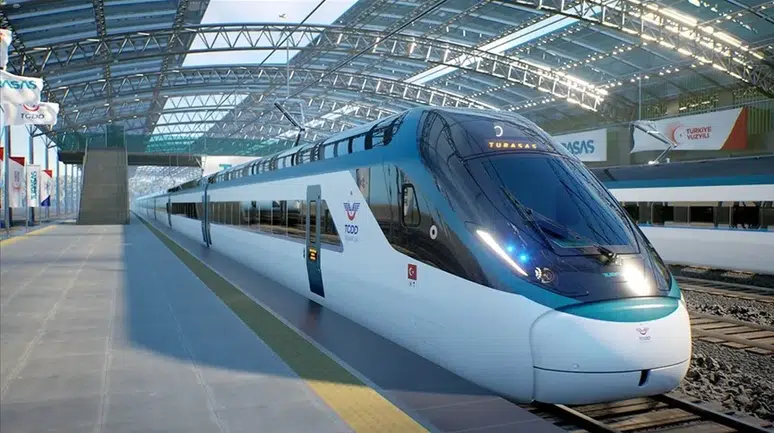 Milli Elektrikli Hızlı Tren Projesi kapsamında üretilen ilk tren raylara iniyor
