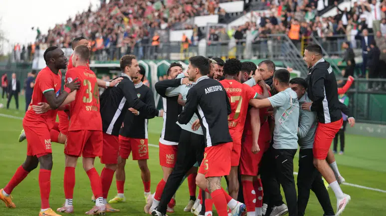 Amed SK tarihinde ilk kez Süper Lig’e yükseldi