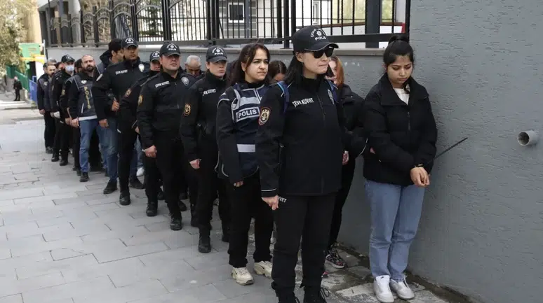 Erzurum merkezli 13 ilde suç örgütü operasyonu: 23 gözaltı