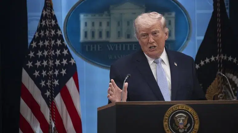 ABD Başkanı Trump, Hürmüz’deki yüzde 20 geçiş ücreti planından vazgeçti
