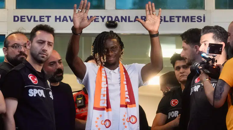 Galatasaray’ın yeni orta sahası Ugochukwu İstanbul’da