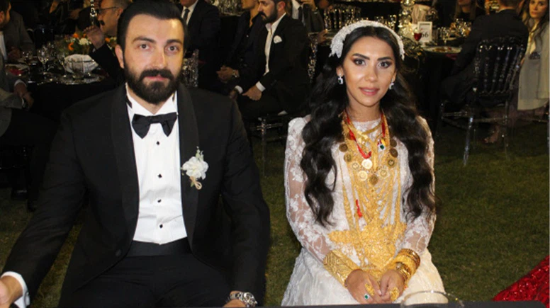 Bin 500 kişilik düğünde yeni evli çifte 2 milyon lira ve 4 kilo altın takıldı