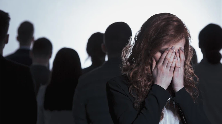 "Gülümseyen depresyon" kadınlarda 5 kat fazla görülüyor