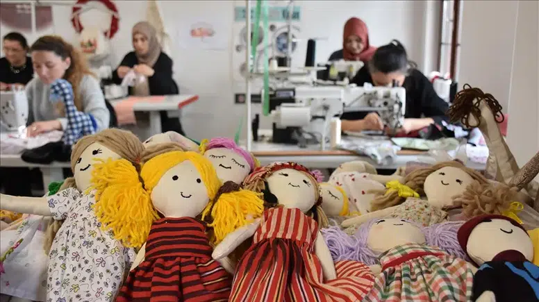 Trabzon’da atık kumaşlar oyuncağa dönüşüyor