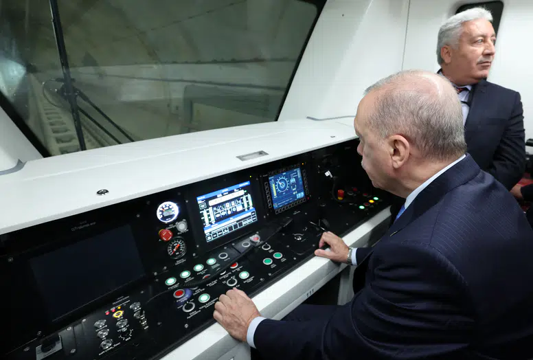 İstanbul’un metro ağı büyüyor: Halkalı-Arnavutköy hattı hizmete açıldı