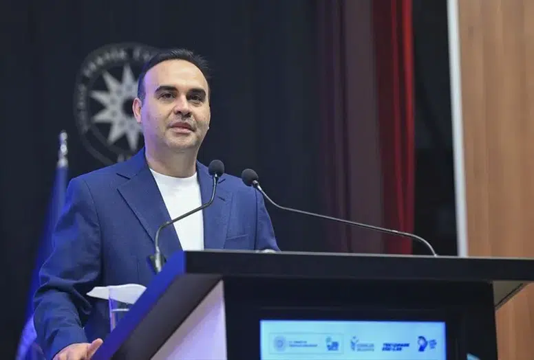 Bakan Kacır: "Yapay zeka yatırımları için 3 milyar dolarlık kamu desteği sağlayacağız"
