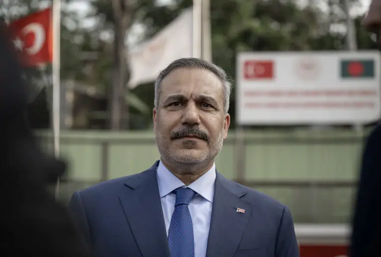 Bakan Fidan: "Doktorlarımız, çakışanlarımız binlerce kilometre uzakta bu şartlar altında canla başla çalışıyorlar"