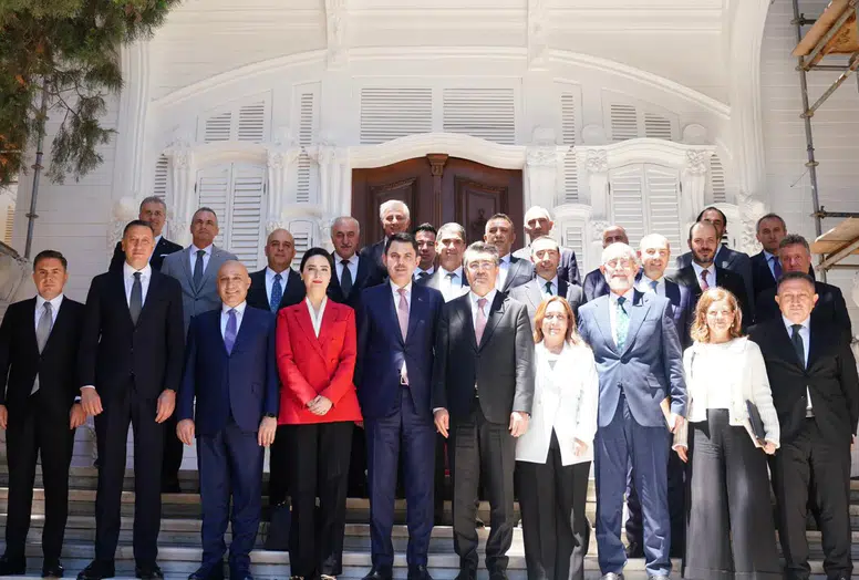 Bakan Kurum, Türkiye Bankalar Birliği yönetimiyle bir araya geldi
