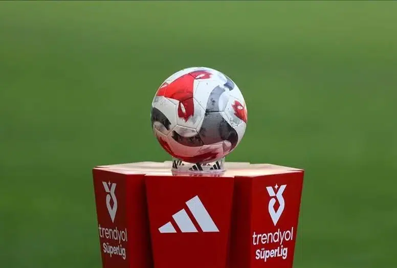 Süper Lig’de yeni sezonun yol haritası belli oldu: Derbi haftaları açıklandı