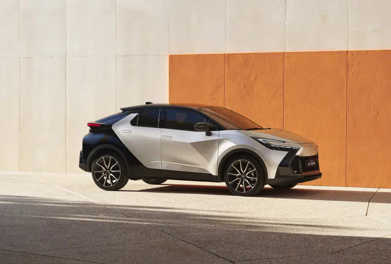 Türkiye’de SUV segmentinin lideri Toyota C-HR Hybrid oldu