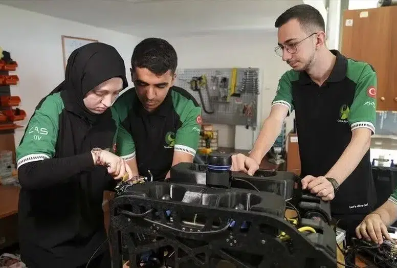 YTÜ öğrencileri yapay zeka destekli otonom insansız su altı aracı geliştirdi