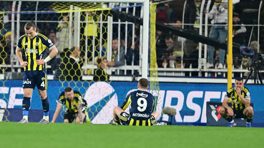 Fenerbahçe, son dakika golüyle liderlik şansını kaçırdı: Fenerbahçe 2-2 Rizespor