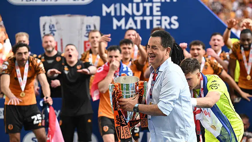 Peri masalı gerçek oldu: Hull City, Premier Lig'e yükseldi