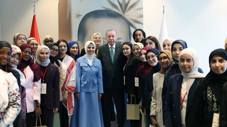 Cumhurbaşkanı Erdoğan, “Genç Müslüman Kadınlar Liderlik Programı” katılımcılarıyla görüştü