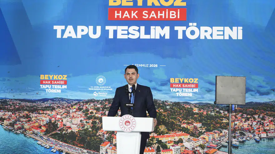 Bakan Kurum: "Beykoz’da 1071 hak sahibini tapusuyla buluşturduk"