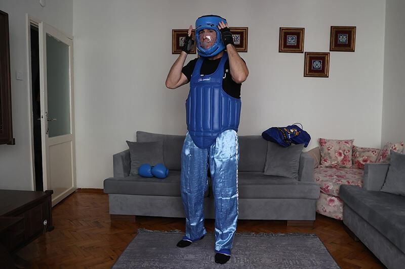 Hasan Rıza Günay, Türkiye'nin ilk tescilli dayak yiyen uzmanı 13