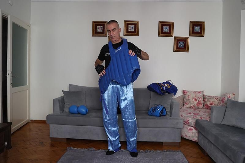 Hasan Rıza Günay, Türkiye'nin ilk tescilli dayak yiyen uzmanı 11