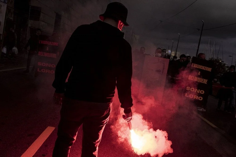 Napoli'de işsizlik ve işten çıkarmalara karşı gösteri düzenlendi 8